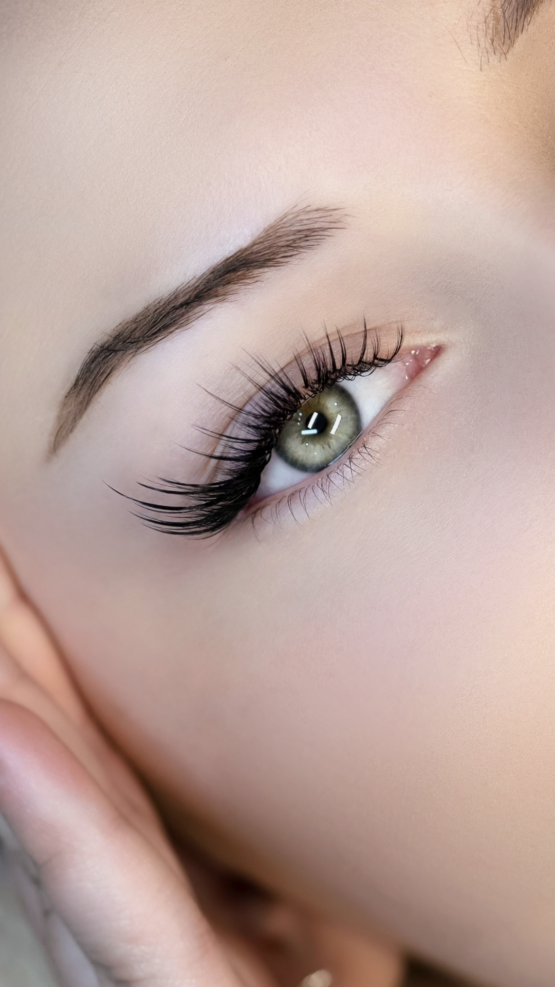 The Secret to a Perfect Cat Eye Lash Map