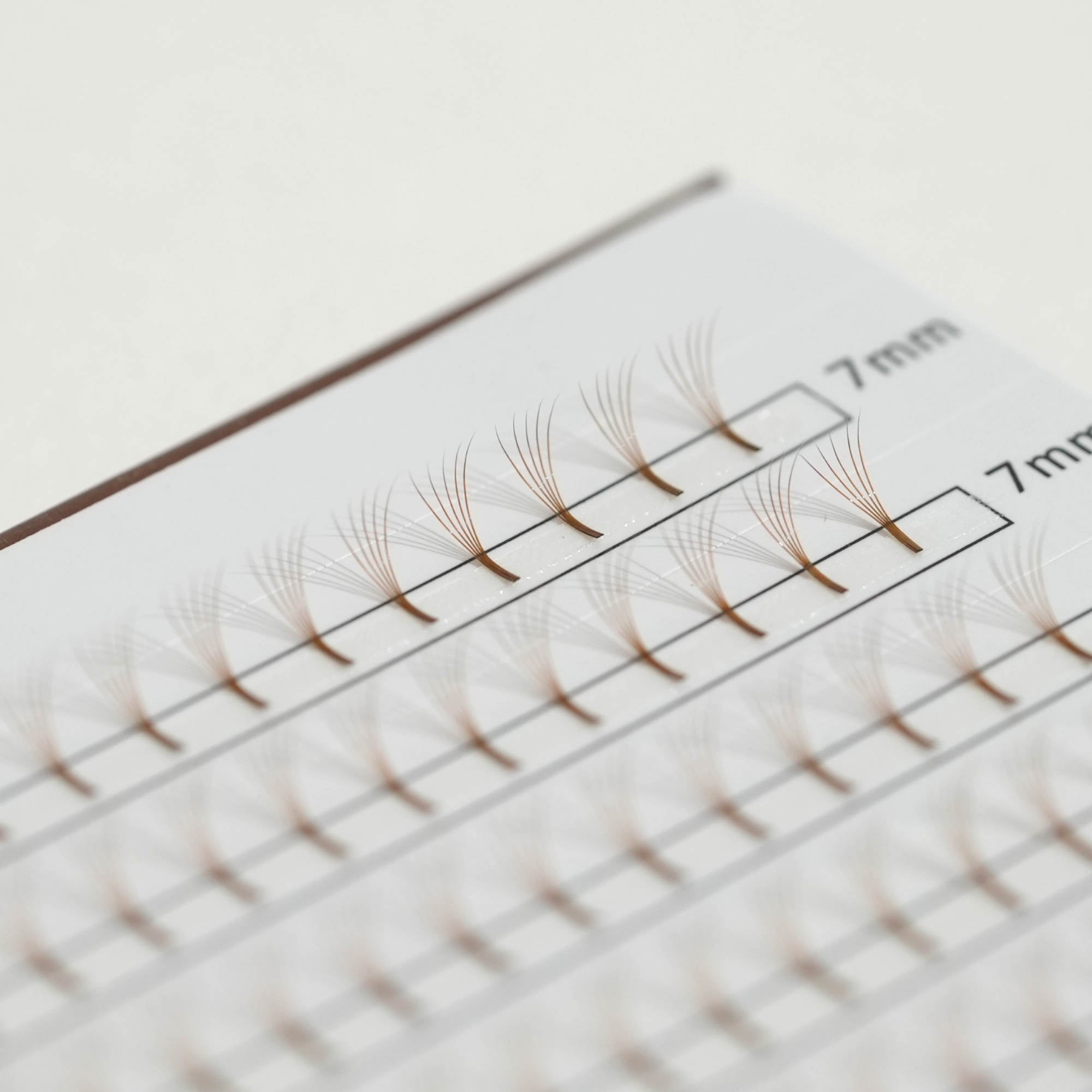 Light Brown Long Stem Pre-Fan Lashes