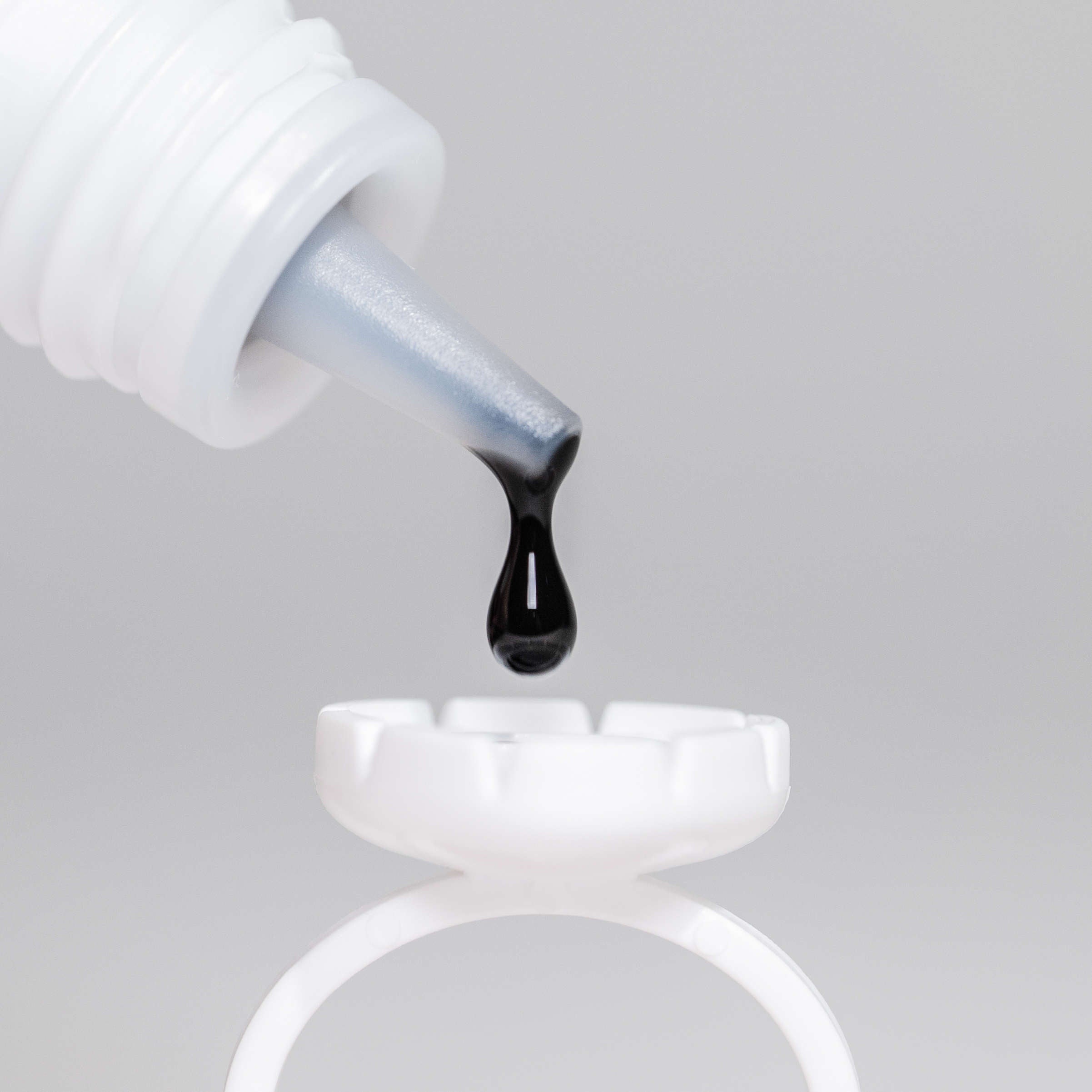 cyanofree lash glue dot