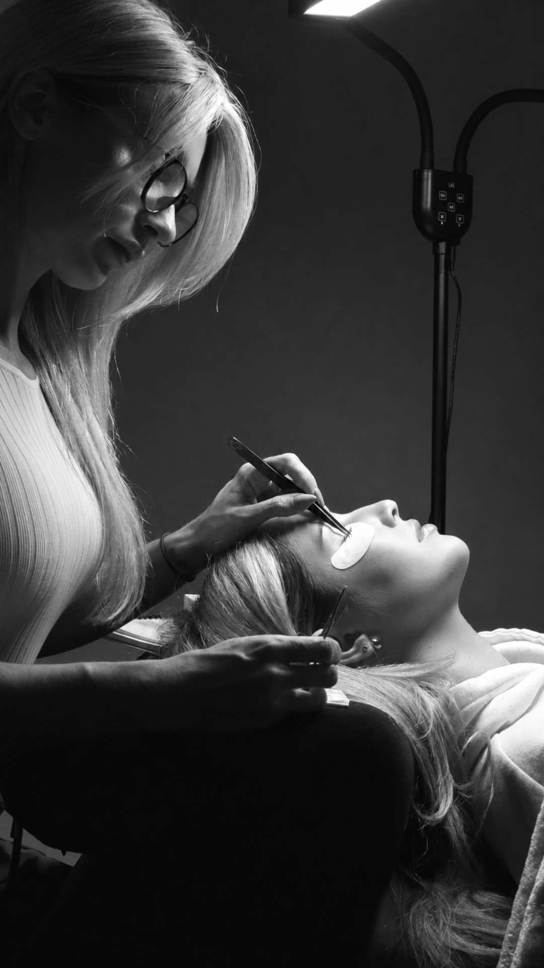 Creating a Full Lash Set When You’re Short on Time