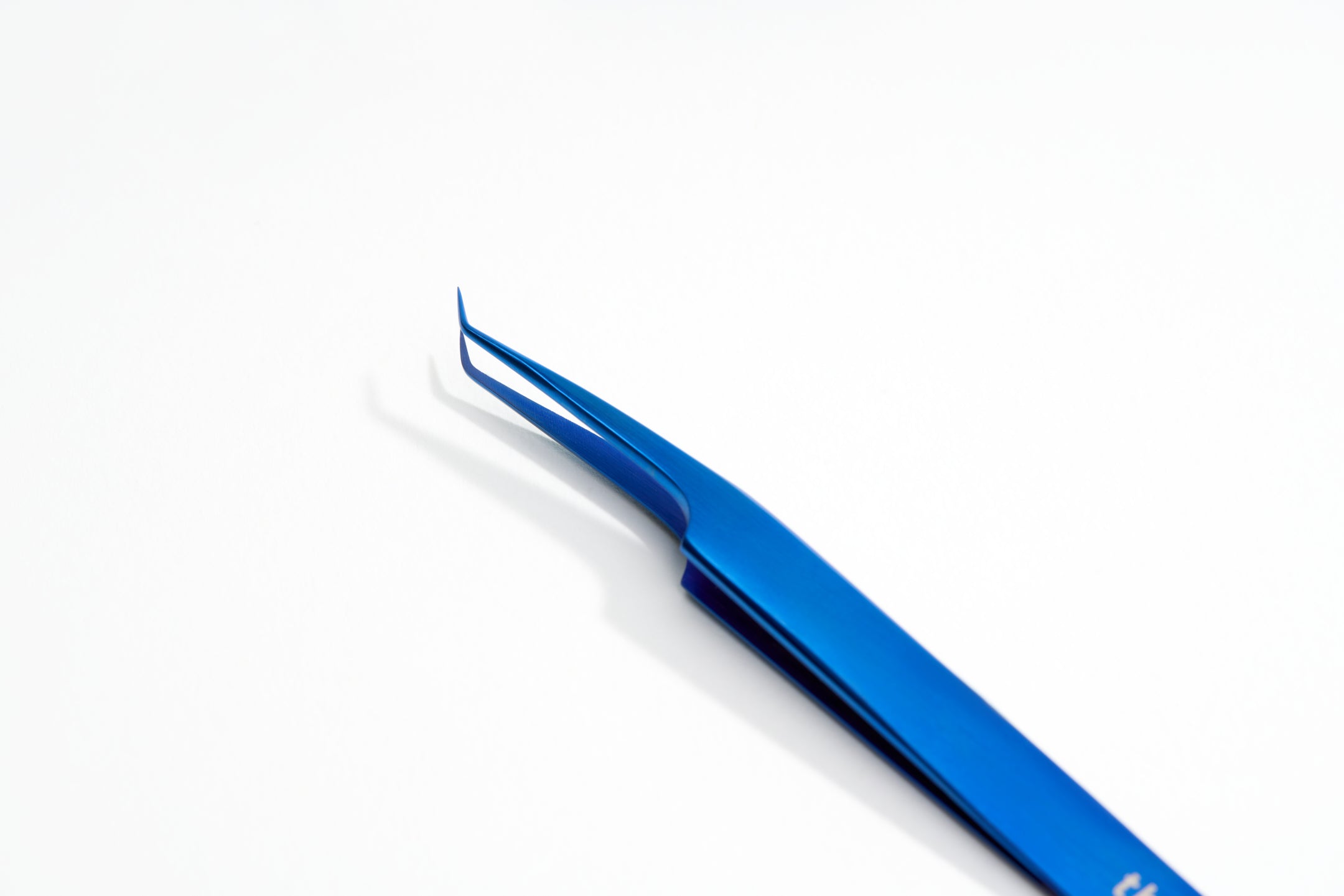 The B.F.F. (Short) - Isolation Tweezer