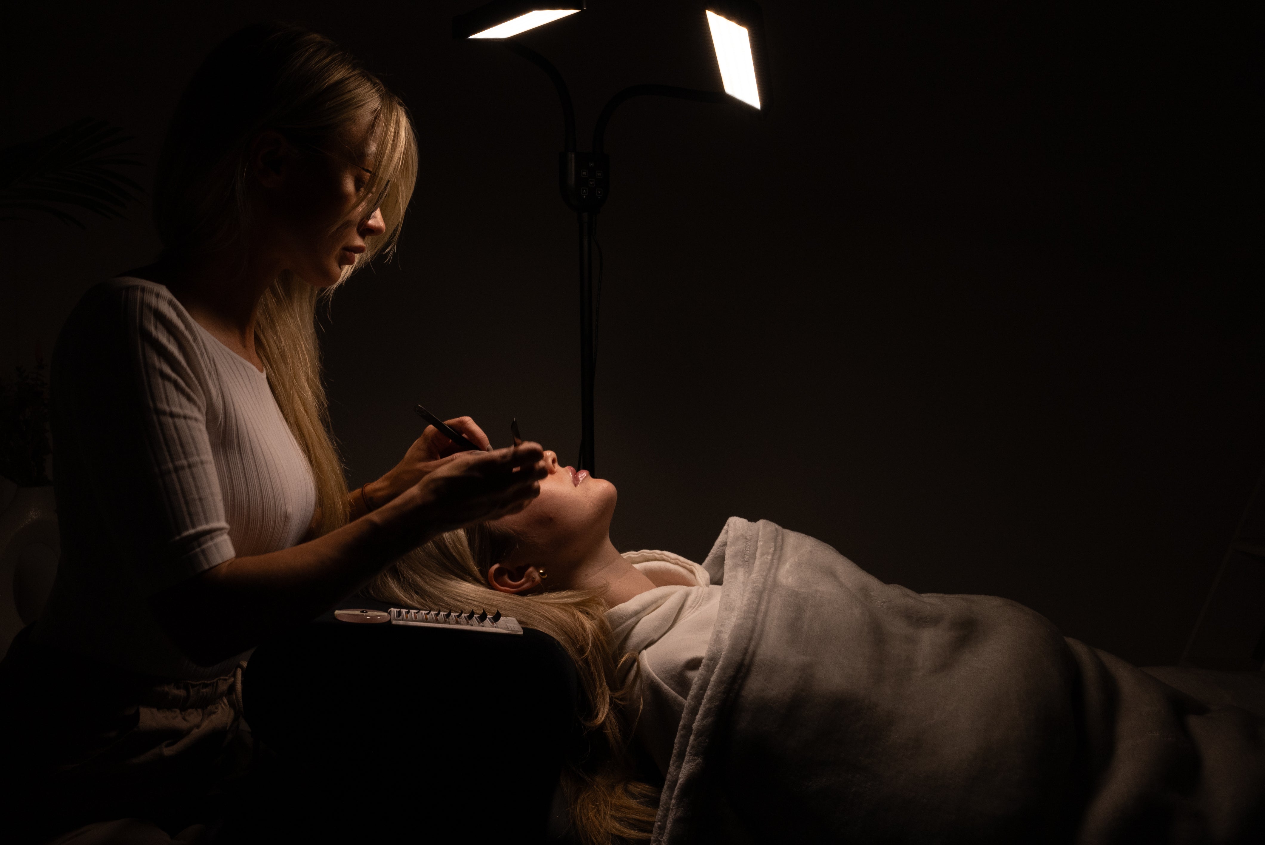 Free Lash Extension Education - Online Lash Training